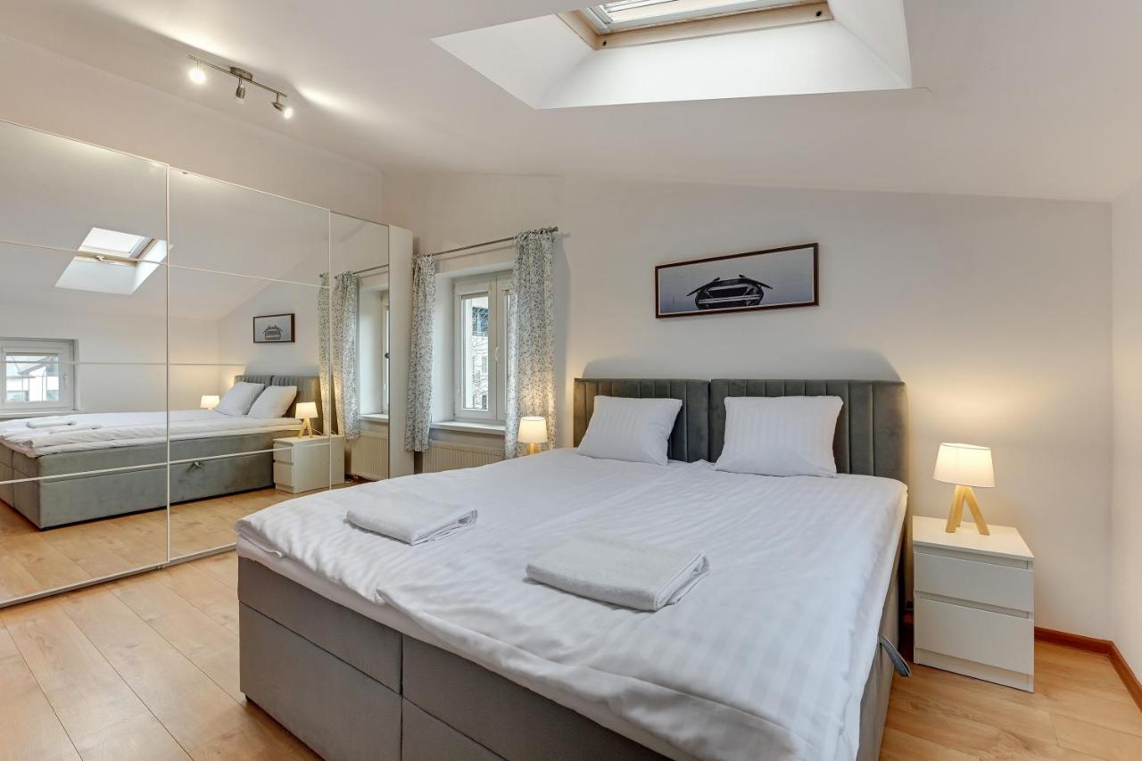George Apartment *