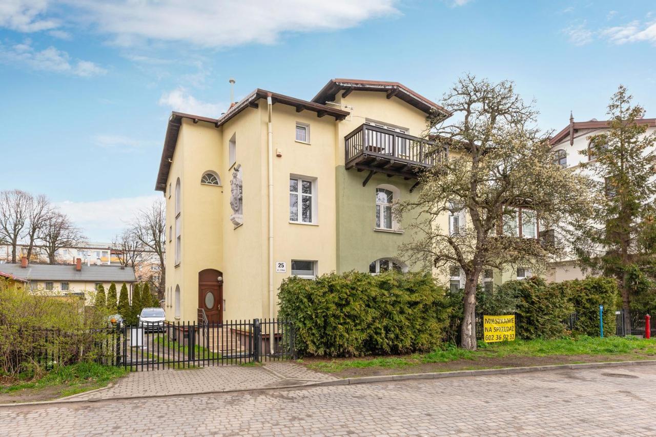 George Apartmán